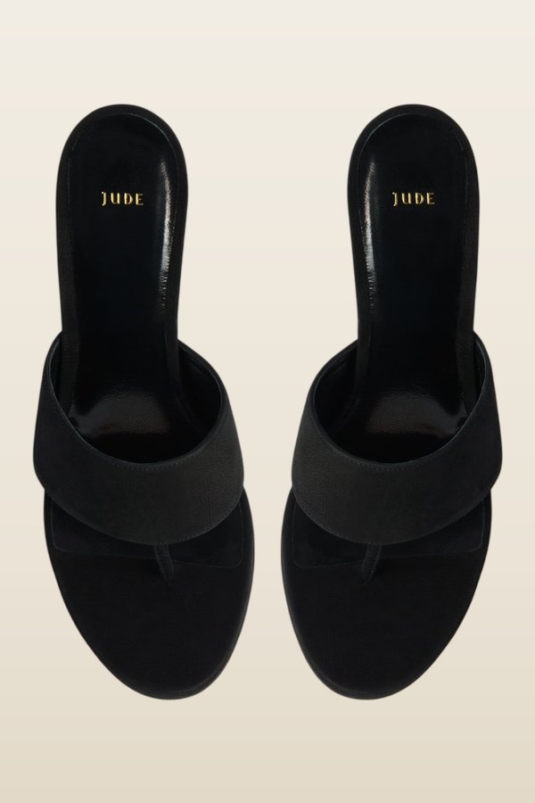 Snug Sandal Black Nubuck Leather — model back