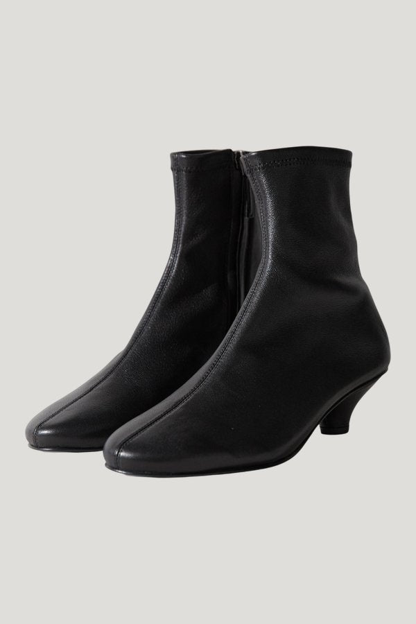 Soft Boot — model front