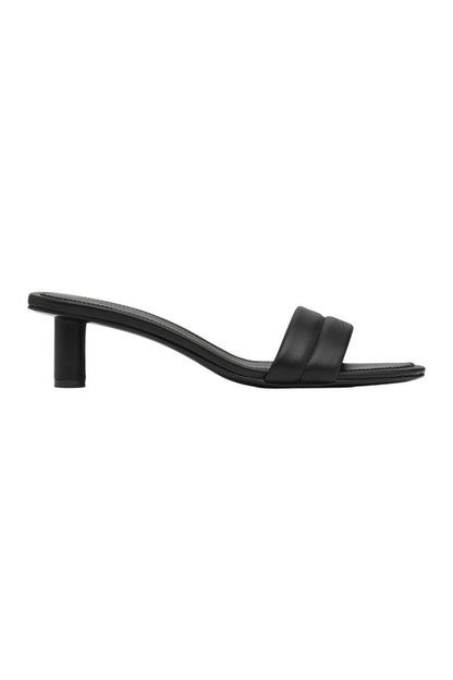 Stitch Detail Heel — packshot