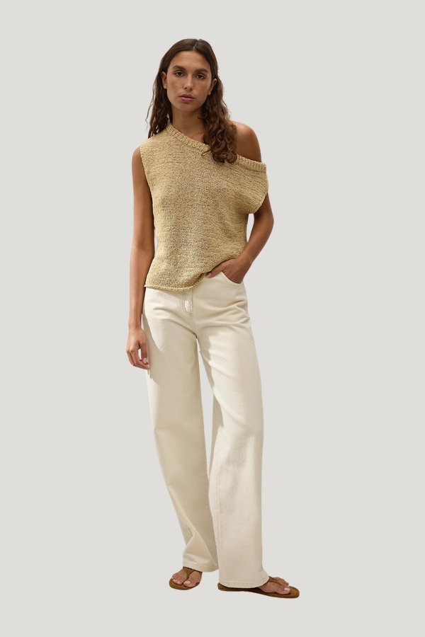 Straight Jean — model front
