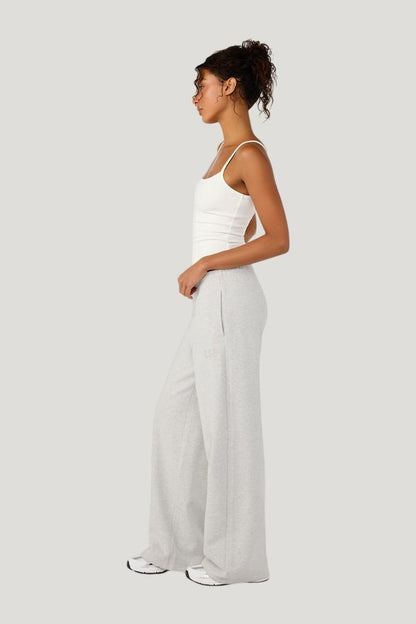 Straight Leg Sweatpants | Snow Marle — model side