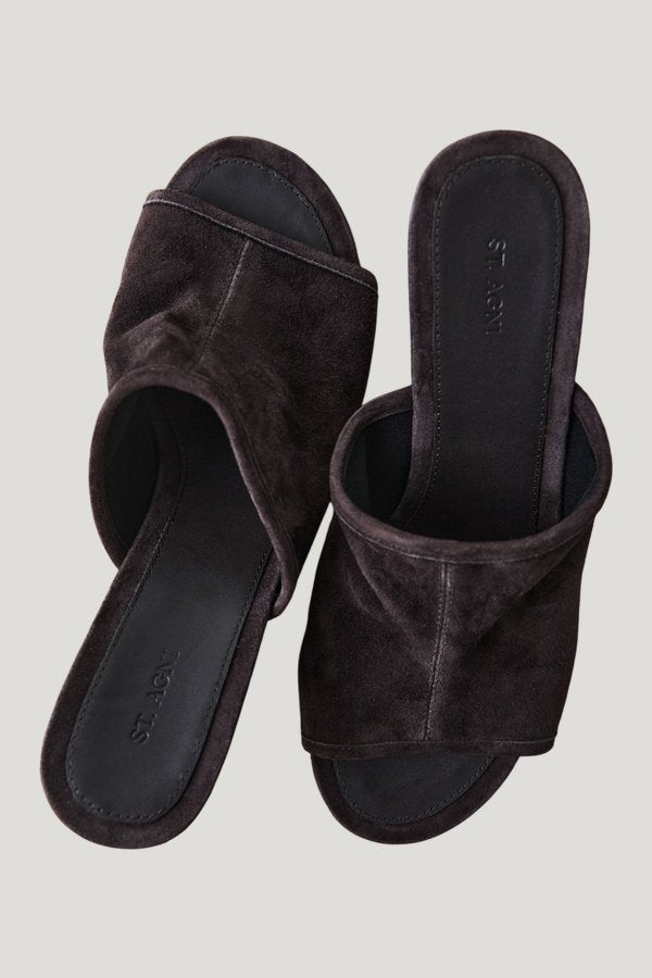 Suede Bandeau Wedge - Coffee — model front