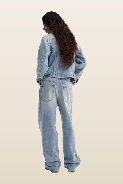Suede collar fitted denim jacket | classic — model back