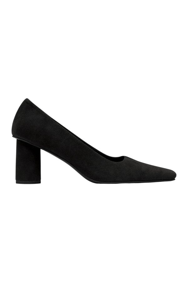 Suede Cylinder Pump — packshot