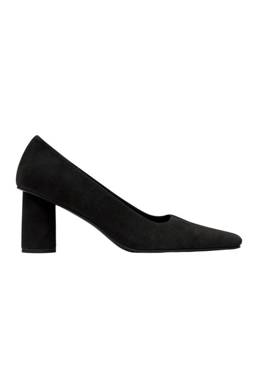 Suede Cylinder Pump — packshot
