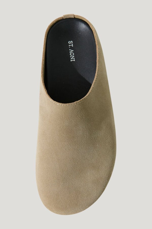 Suede Mule - Rock — model front