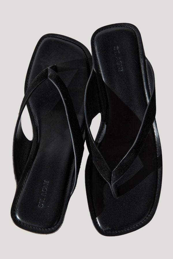 PRE-ORDER: Suede Opanka Heel — model front