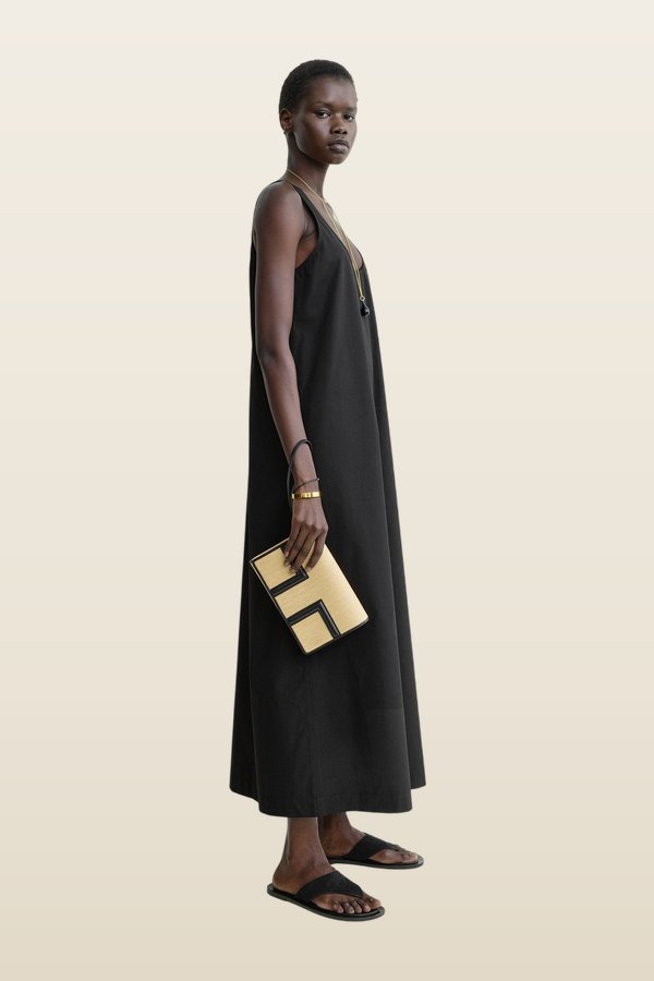 T-flap woven envelope natural/black — model back