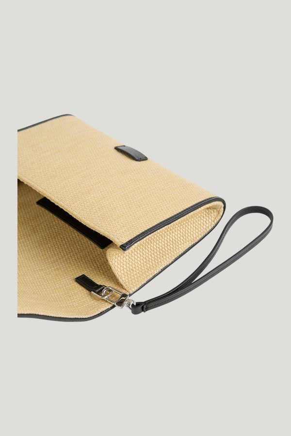 T-flap woven envelope natural/black — model side