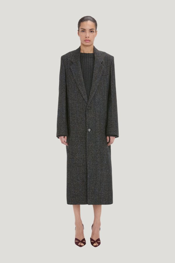Tailored Coat In Grey Melange — model front