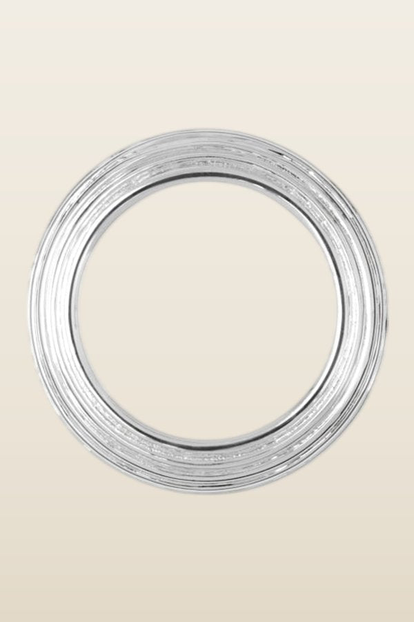 The Amelia Ring — model back