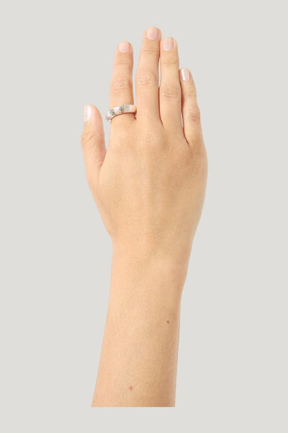 The Amelia Ring — model side