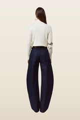 The Barrel Jean — model back