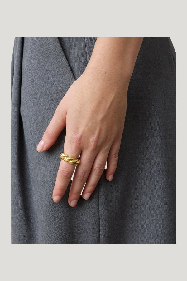 The Christine Ring — model front