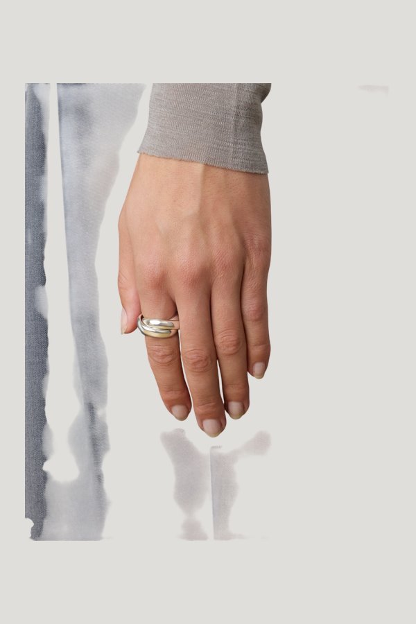 The Sofie Ring — model front