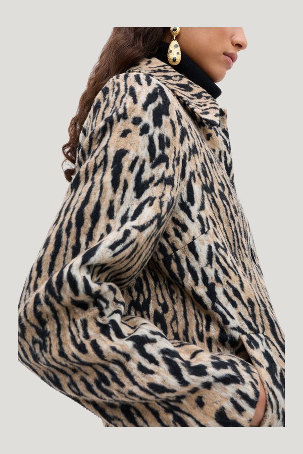 Tommie - Bohemia Leopard — model side