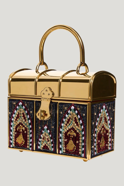 Annie’s Treasure Chest - Joan of Arc — model front