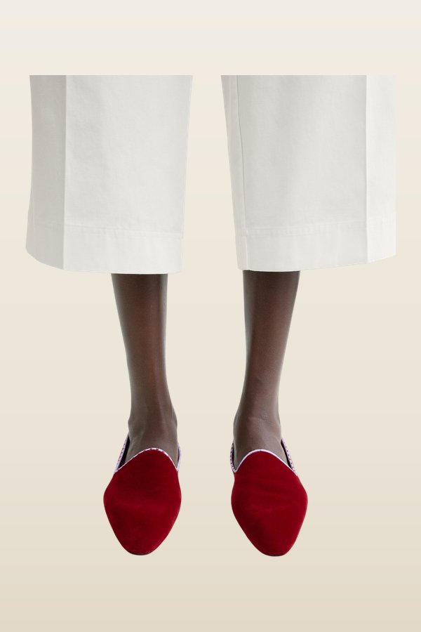 Velvet venetian slippers — model back