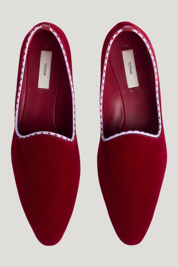 Velvet venetian slippers — model side