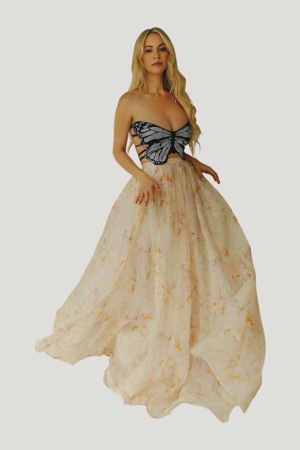 Venteux Silk Skirt — model front