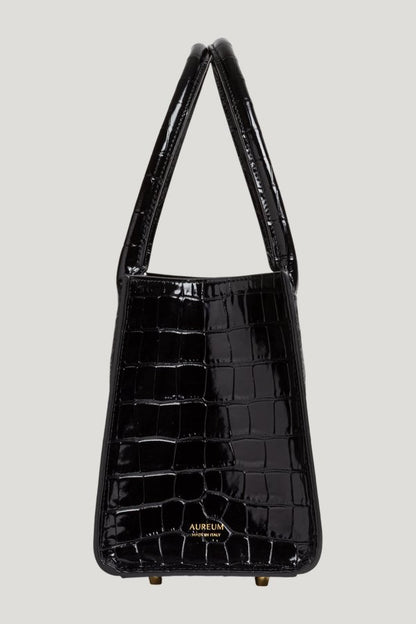 Vittoria Everyday Bag — model side