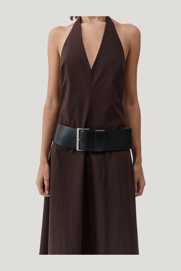 Wide Classic Belt — model front