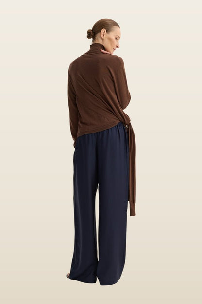 Wide leg silk trousers | night — model back