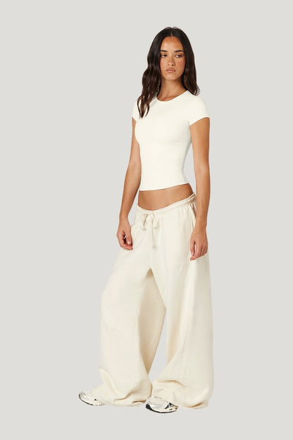 Wide Leg Sweatpants | Milk — model side