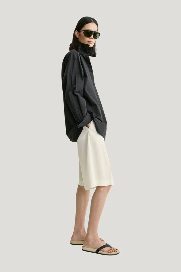 Wide tailored shorts — carry 3