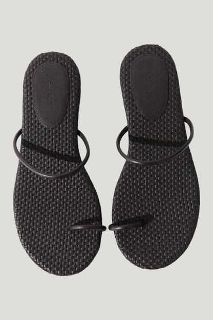 Woven Minimal Slide - Coffee — model front