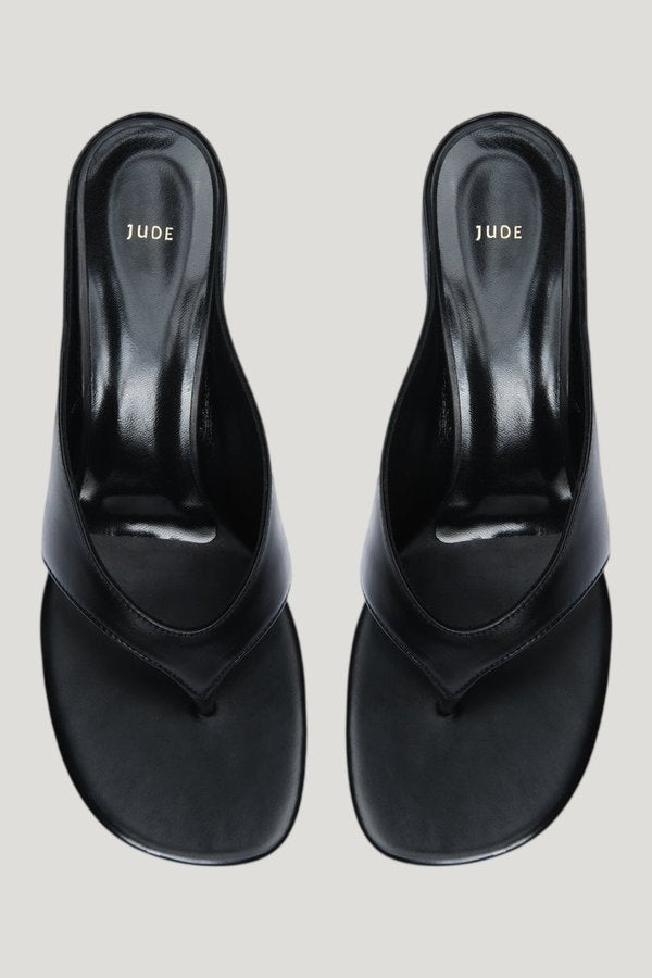 Yaga Wedge Sandal Black Leather — extra