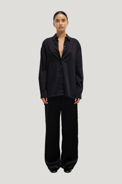 Yoko Oversized Button Down — model front