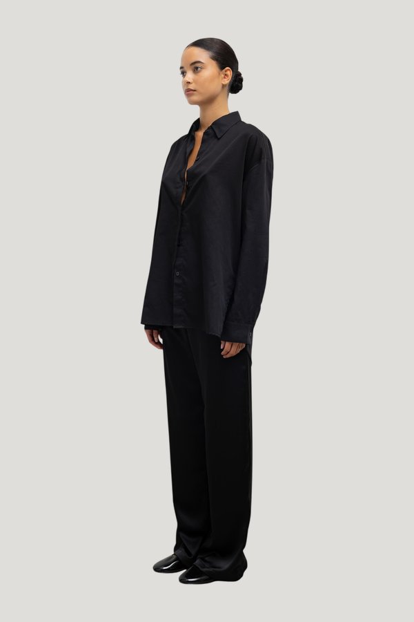 Yoko Oversized Button Down — model side