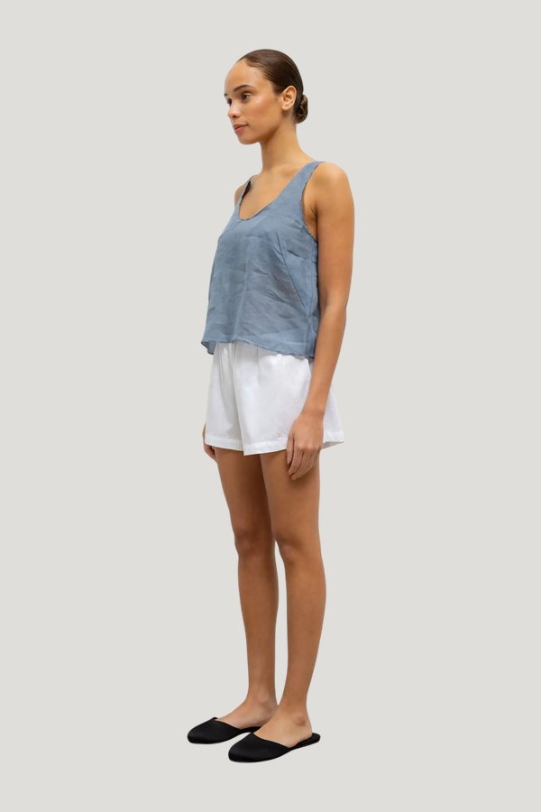 Yoko Summer Short — model side