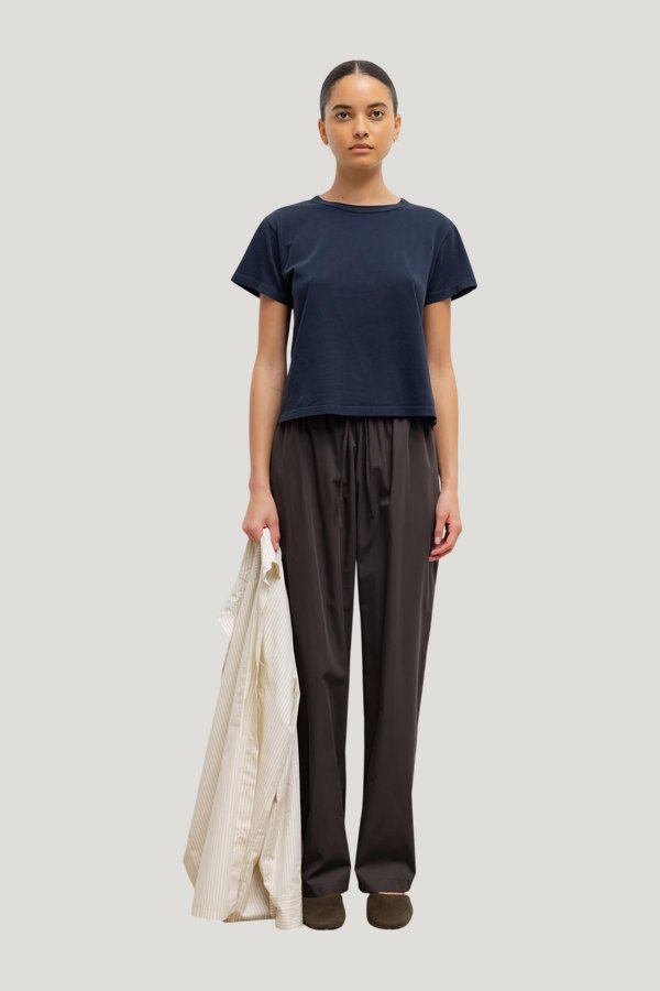 Yoshi Classic Tie Pant — model front