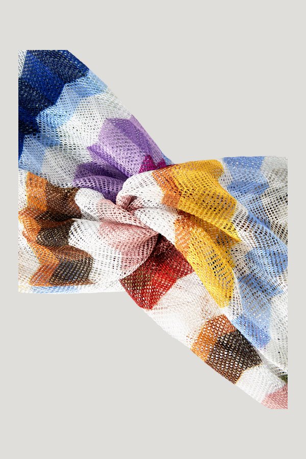Zig zag mesh hairband — model front