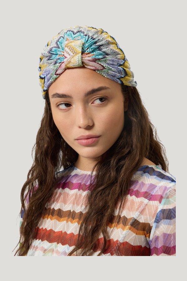 Zig zag viscose-blend lamé turban — model side